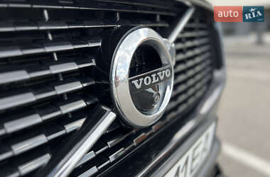 Внедорожник / Кроссовер Volvo XC90 2017 в 