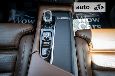 Позашляховик / Кросовер Volvo XC90 2019 в 
