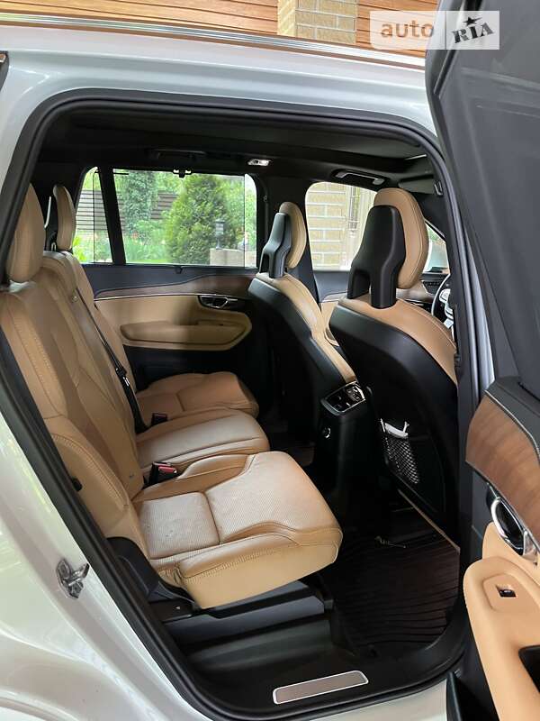 Позашляховик / Кросовер Volvo XC90 2016 в Києві