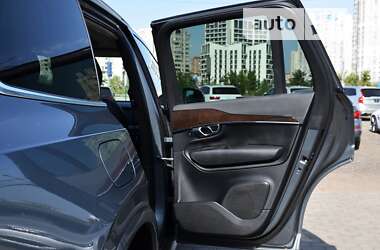 Внедорожник / Кроссовер Volvo XC90 2016 в 