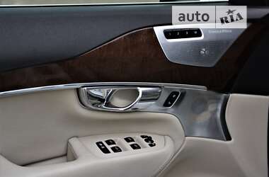 Внедорожник / Кроссовер Volvo XC90 2015 в 
