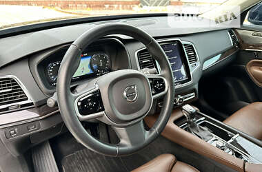 Внедорожник / Кроссовер Volvo XC90 2018 в 