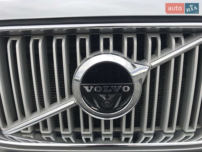 Внедорожник / Кроссовер Volvo XC90 2017 в Черновцах