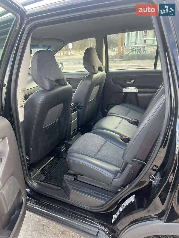Внедорожник / Кроссовер Volvo XC90 2006 в Киеве