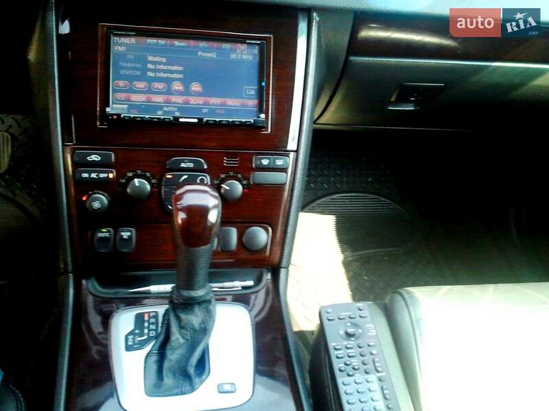 Внедорожник / Кроссовер Volvo XC90 2004 в Кременчуге