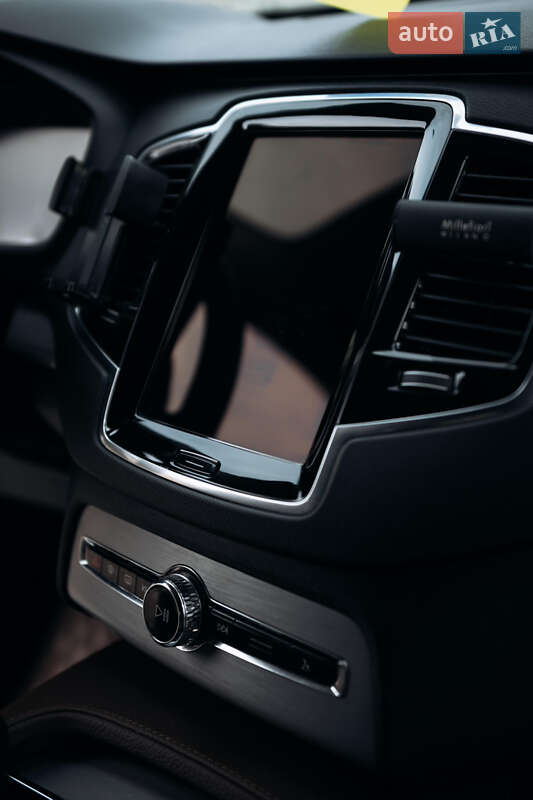 Позашляховик / Кросовер Volvo XC90 2019 в Києві