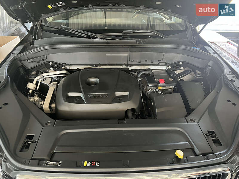 Внедорожник / Кроссовер Volvo XC90 2015 в Полтаве