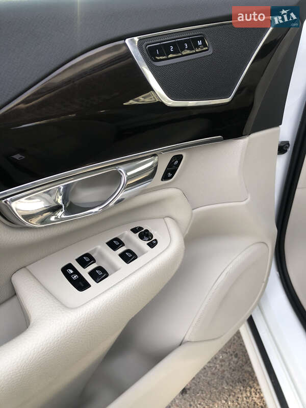 Позашляховик / Кросовер Volvo XC90 2016 в Львові