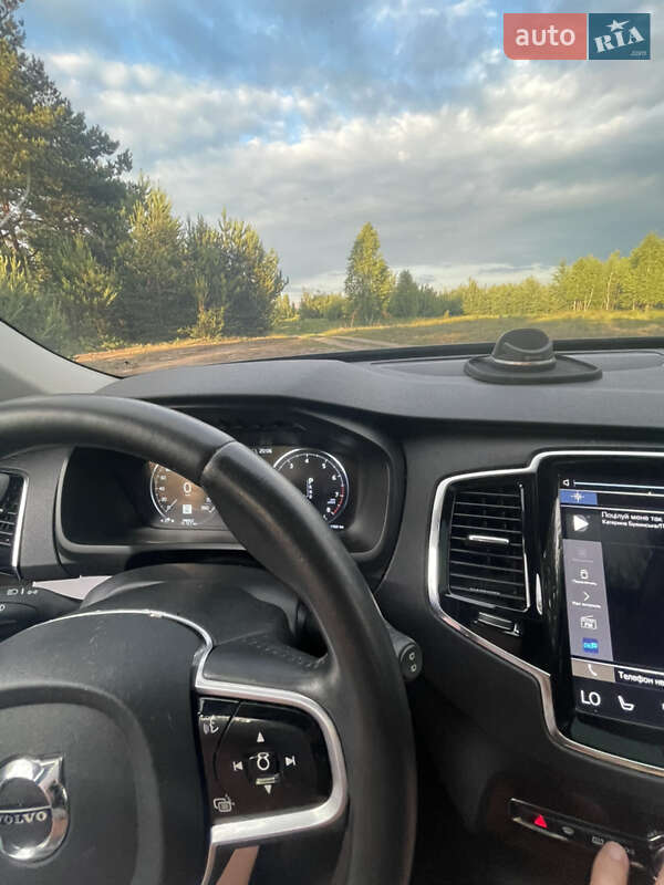 Внедорожник / Кроссовер Volvo XC90 2015 в Вараше