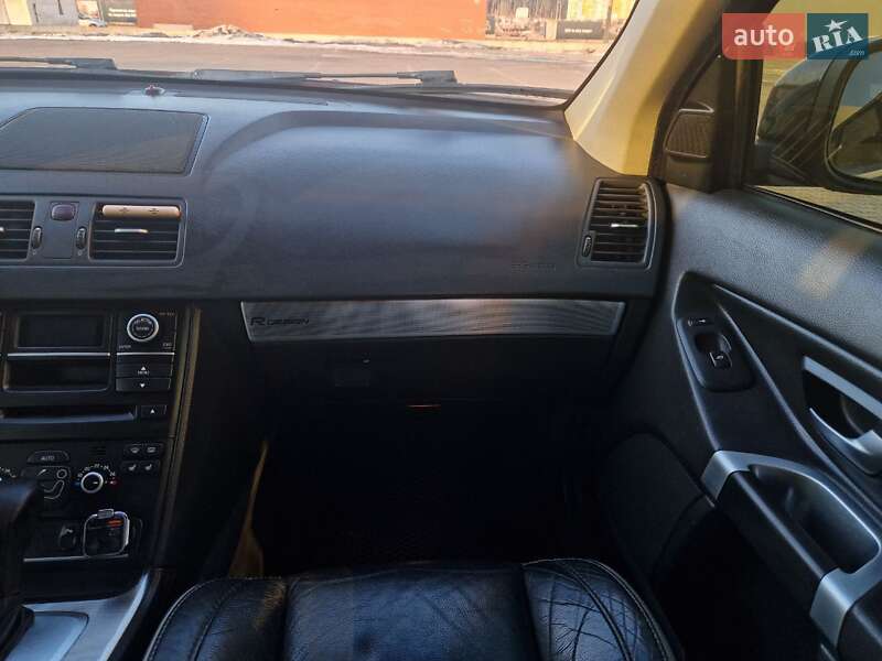 Внедорожник / Кроссовер Volvo XC90 2007 в Киеве