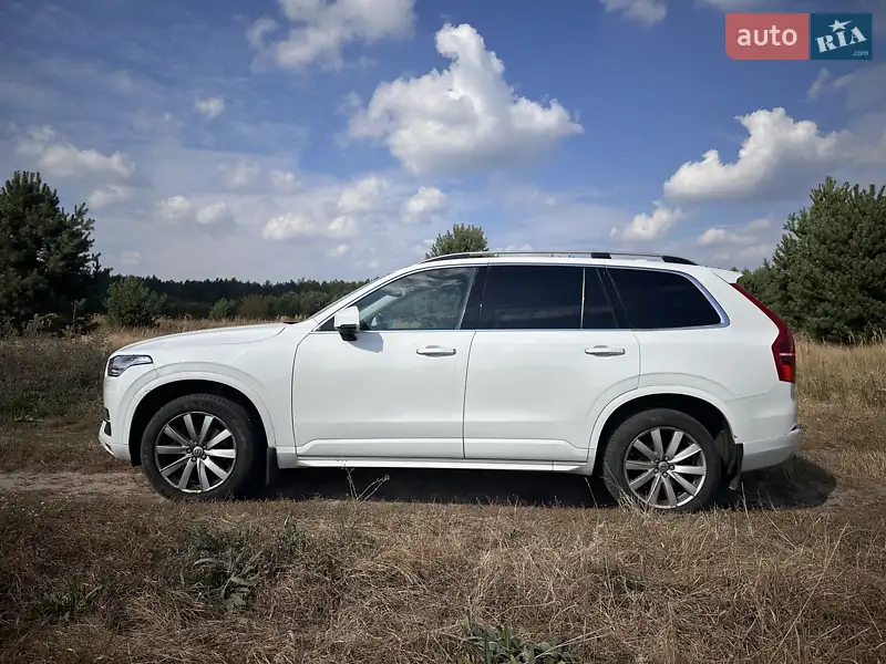 Позашляховик / Кросовер Volvo XC90 2017 в 