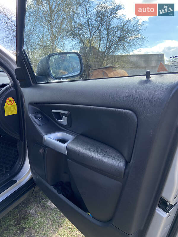 Внедорожник / Кроссовер Volvo XC90 2004 в Луцке