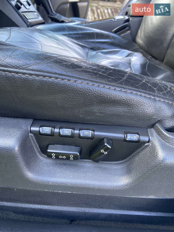 Внедорожник / Кроссовер Volvo XC90 2004 в Луцке