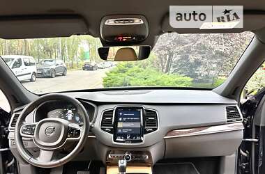 Позашляховик / Кросовер Volvo XC90 2019 в 