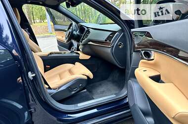 Позашляховик / Кросовер Volvo XC90 2019 в 