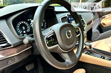 Позашляховик / Кросовер Volvo XC90 2019 в 