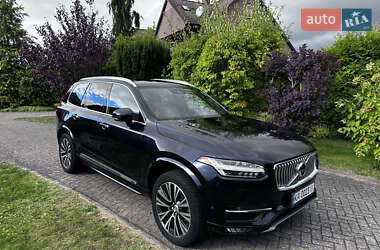 Внедорожник / Кроссовер Volvo XC90 2017 в 