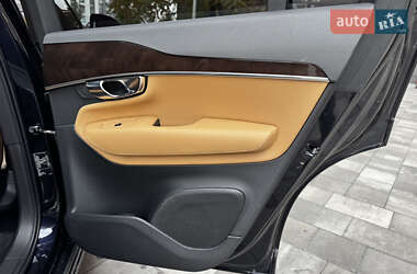 Внедорожник / Кроссовер Volvo XC90 2019 в 