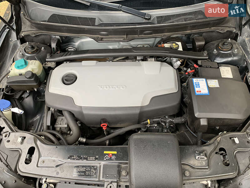 Позашляховик / Кросовер Volvo XC90 2011 в Вараші