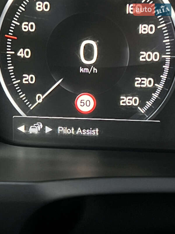 Внедорожник / Кроссовер Volvo XC90 2015 в Полтаве