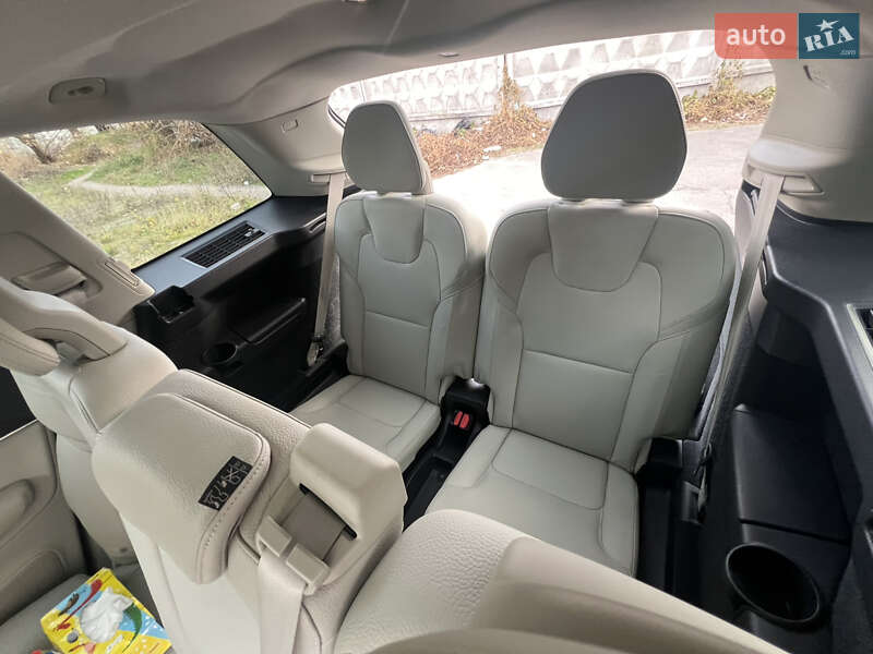 Позашляховик / Кросовер Volvo XC90 2019 в Києві