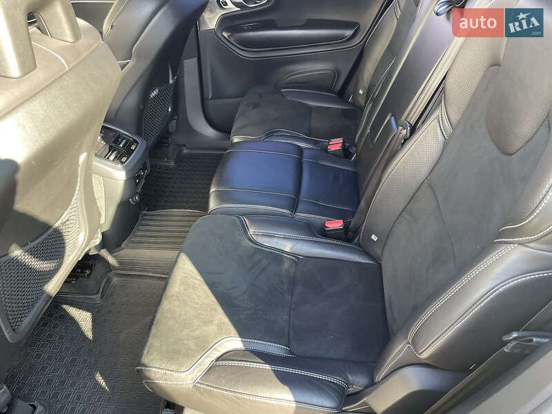 Позашляховик / Кросовер Volvo XC90 2016 в Києві