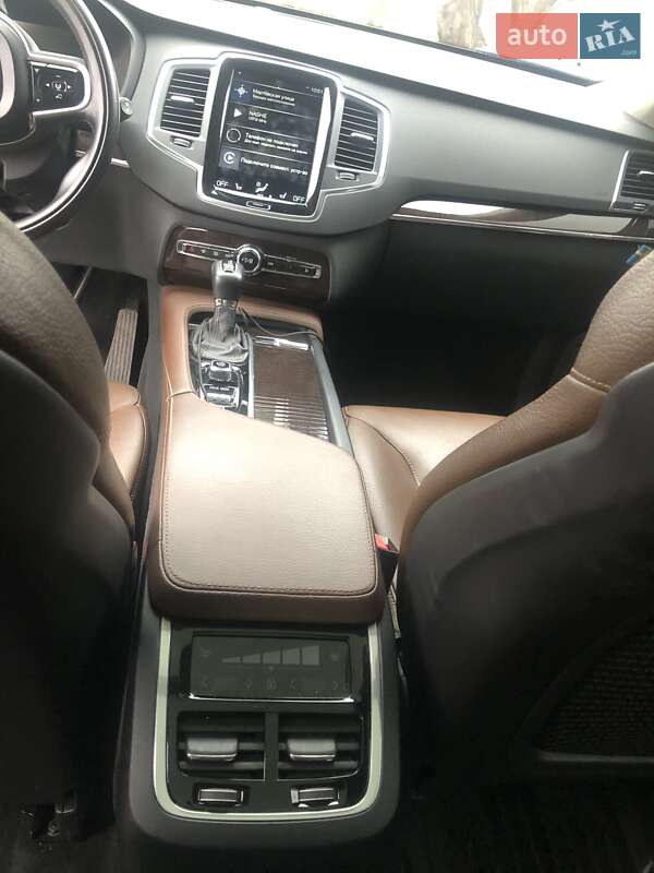 Внедорожник / Кроссовер Volvo XC90 2018 в Киеве