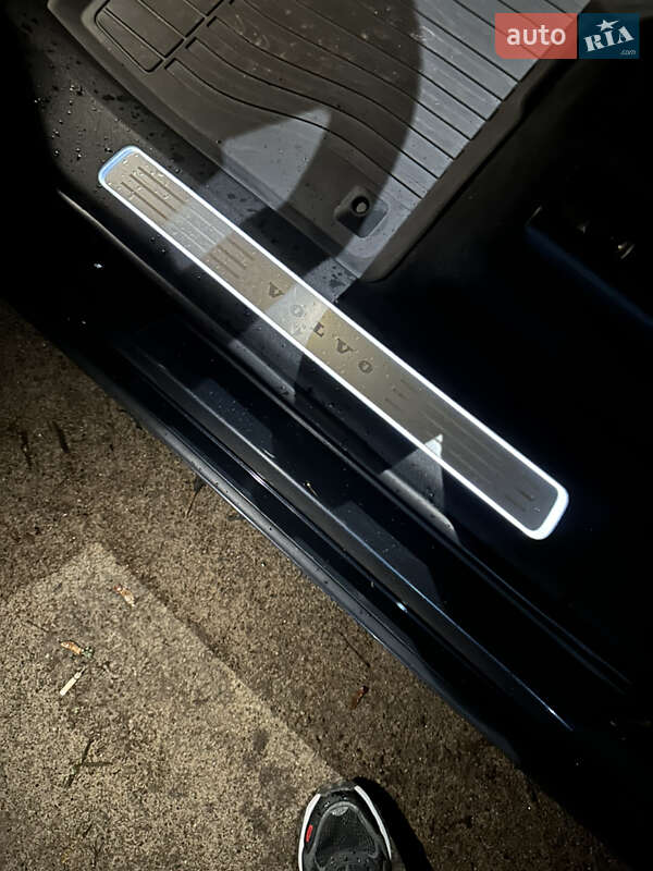 Позашляховик / Кросовер Volvo XC90 2017 в Києві