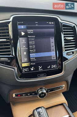 Внедорожник / Кроссовер Volvo XC90 2017 в 
