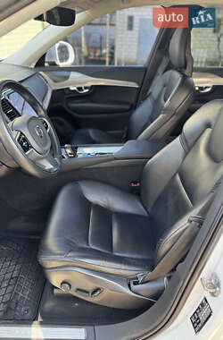 Внедорожник / Кроссовер Volvo XC90 2019 в 