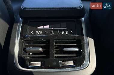 Внедорожник / Кроссовер Volvo XC90 2016 в 