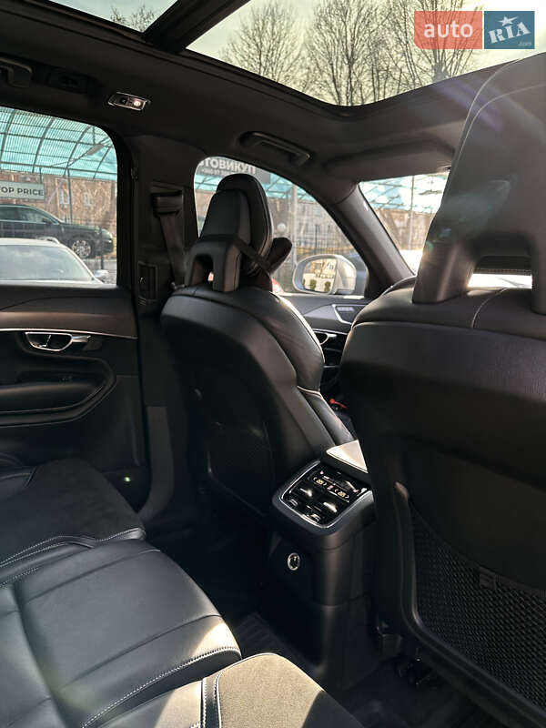 Позашляховик / Кросовер Volvo XC90 2015 в Києві фото 28 Позашляховик / Кросовер Volvo XC90 2015 в Києві