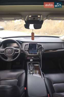 Внедорожник / Кроссовер Volvo XC90 2016 в 