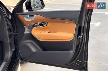 Позашляховик / Кросовер Volvo XC90 2015 в 