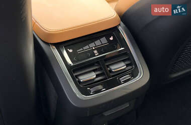 Позашляховик / Кросовер Volvo XC90 2015 в 
