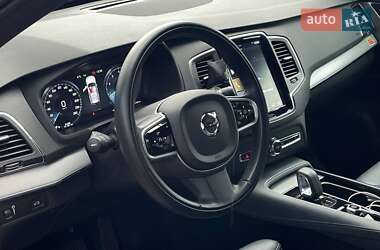 Внедорожник / Кроссовер Volvo XC90 2022 в 
