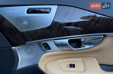Позашляховик / Кросовер Volvo XC90 2016 в 