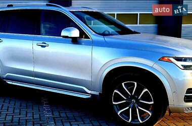 Внедорожник / Кроссовер Volvo XC90 2017 в 