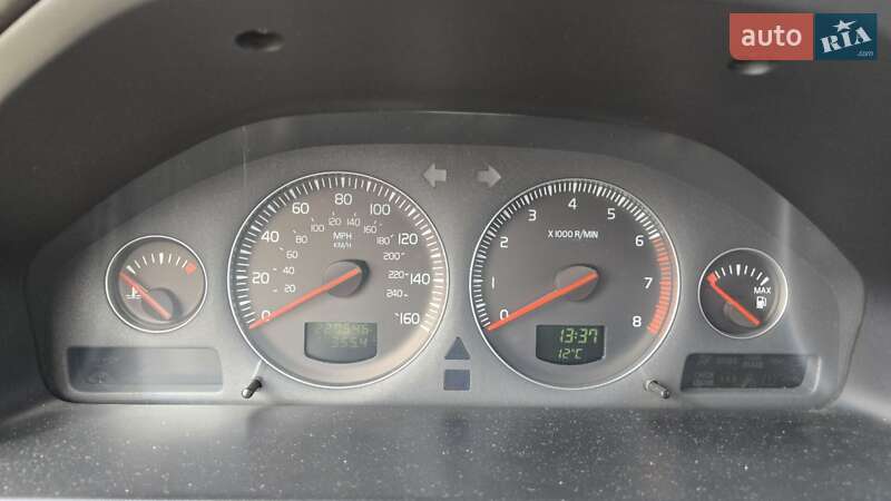 Внедорожник / Кроссовер Volvo XC90 2006 в Киеве