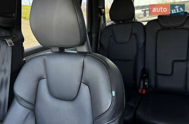 Внедорожник / Кроссовер Volvo XC90 2020 в 
