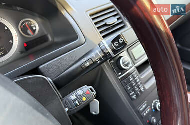 Внедорожник / Кроссовер Volvo XC90 2013 в 
