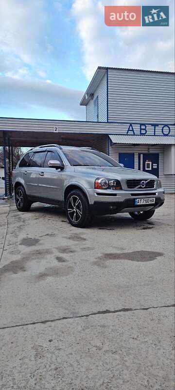 Позашляховик / Кросовер Volvo XC90 2010 в 