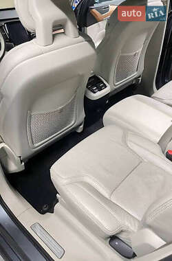 Внедорожник / Кроссовер Volvo XC90 2018 в 