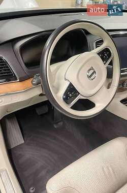 Внедорожник / Кроссовер Volvo XC90 2018 в 