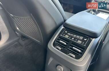 Внедорожник / Кроссовер Volvo XC90 2022 в 