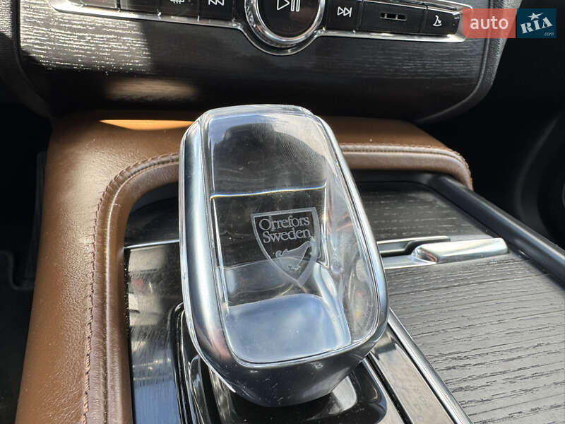 Внедорожник / Кроссовер Volvo XC90 2020 в Стрые