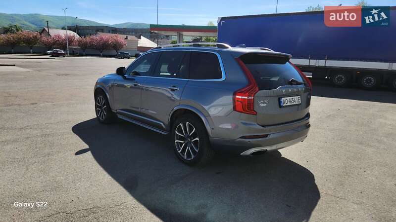 Внедорожник / Кроссовер Volvo XC90 2015 в Сваляве