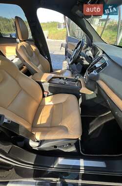 Внедорожник / Кроссовер Volvo XC90 2017 в 