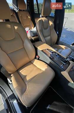 Внедорожник / Кроссовер Volvo XC90 2017 в 