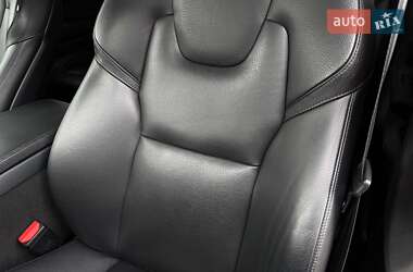 Внедорожник / Кроссовер Volvo XC90 2016 в 